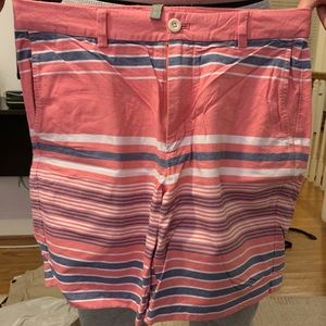 Men’s Vineyard Vines shorts! Size 32